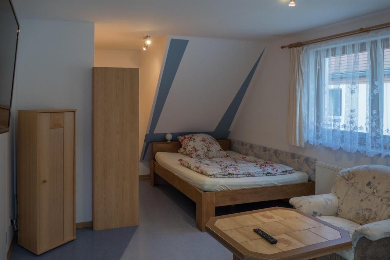 Hundemuede In Dresden Apartamento Exterior foto